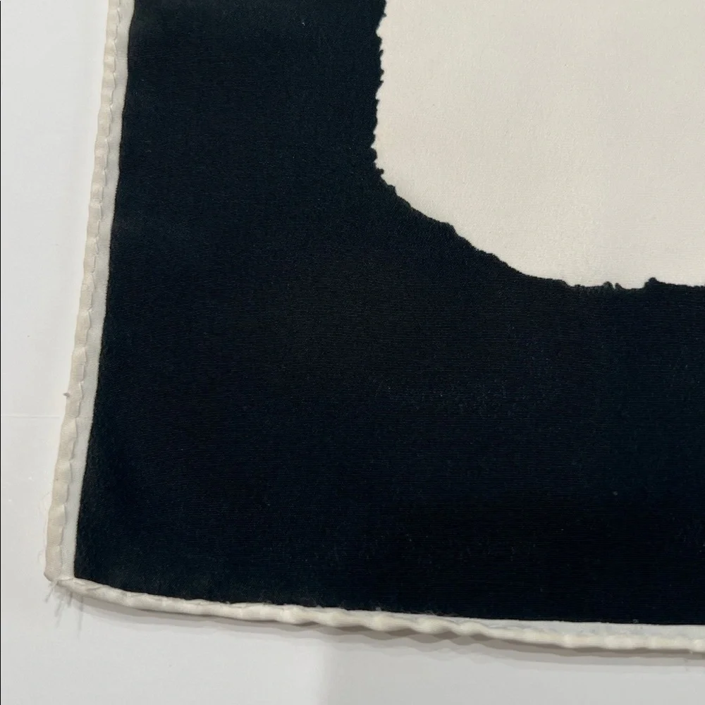 Vintage Veresa by Vera polyester made in Japan blk & cream original fold scarf